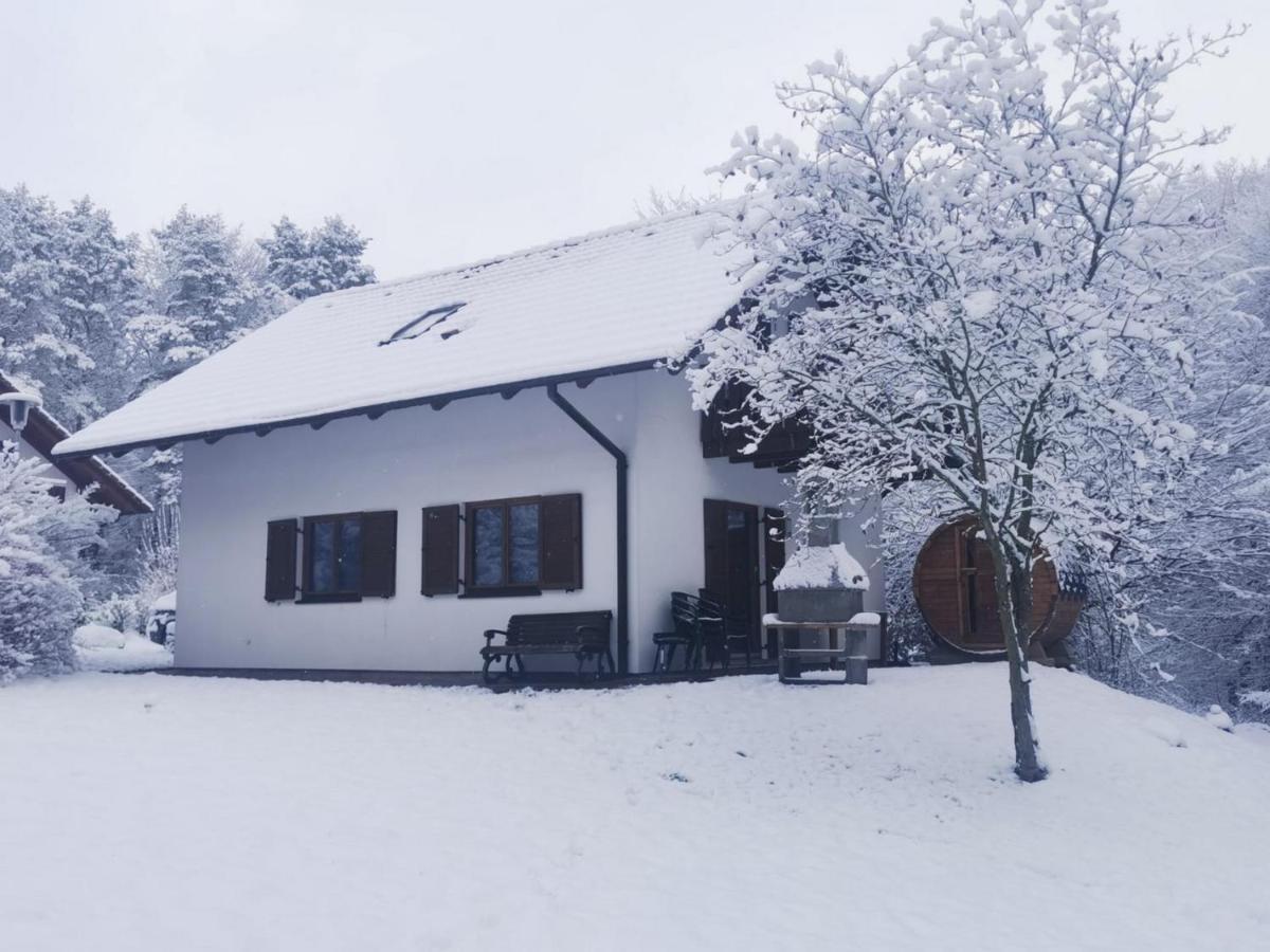 Seepark Kirchheim Ferienhaus Bei Zeta Mit Sauna Екстер'єр фото