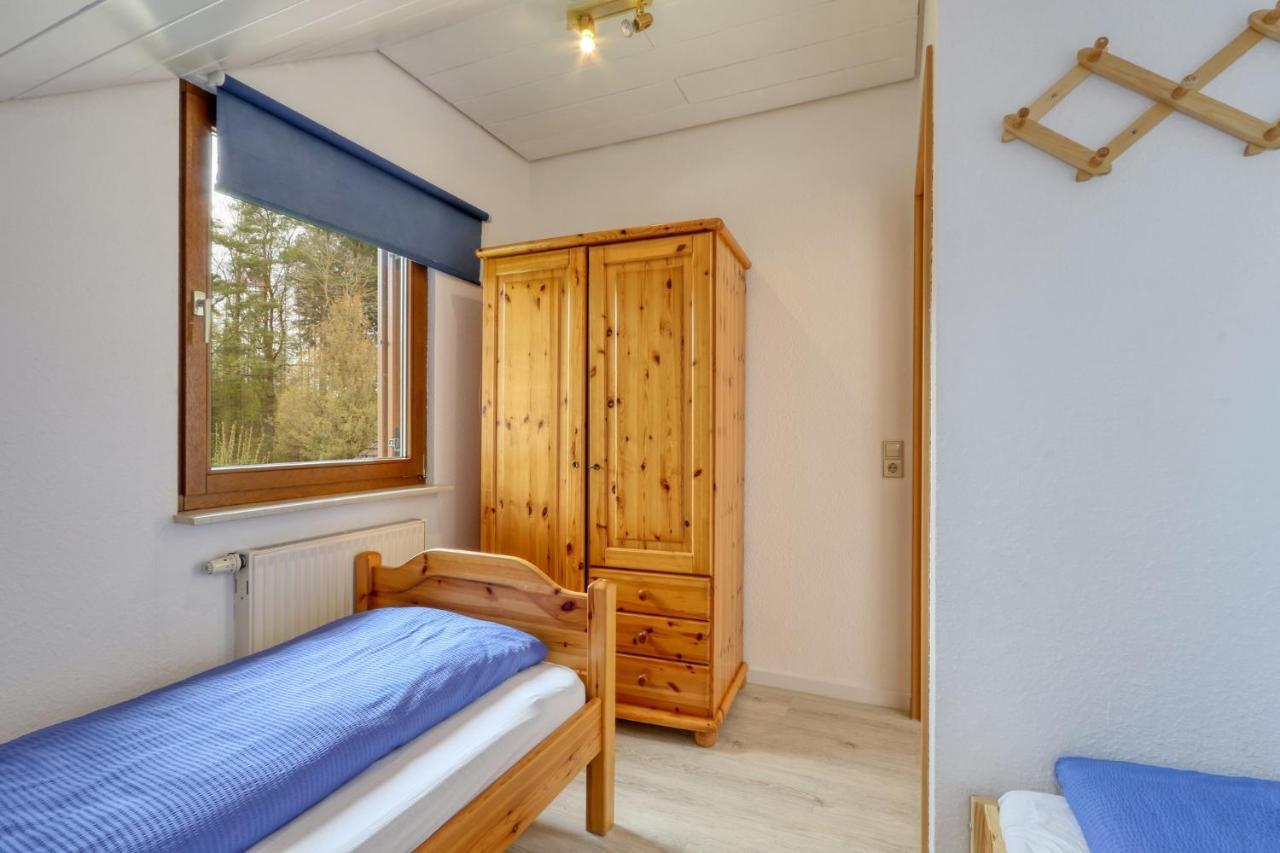Seepark Kirchheim Ferienhaus Bei Zeta Mit Sauna Екстер'єр фото